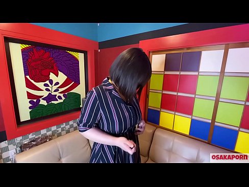 ❤️ Una maca japonesa de grans tetes es masturba amb joguines sexuals i té un orgasme. Ella parla en una entrevista de la seva putada experiència. Tetes enormes i cony pelut gemegant fort. Osakaporn Porno a nosaltres