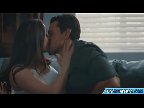 ❤️ Sexe romàntic amb una bona mare tetona Porno a nosaltres